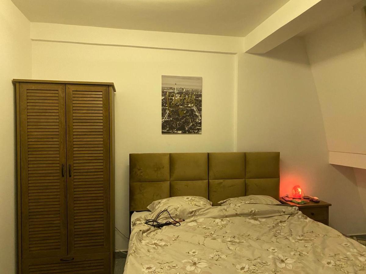 Luna Apartment โนวีปาซาร์ ภายนอก รูปภาพ