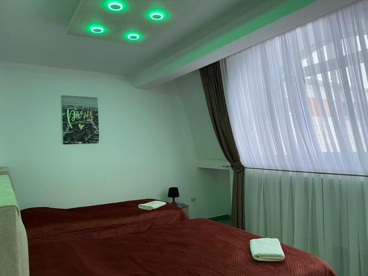 Luna Apartment โนวีปาซาร์ ภายนอก รูปภาพ