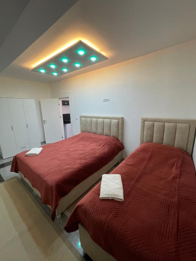 Luna Apartment โนวีปาซาร์ ภายนอก รูปภาพ